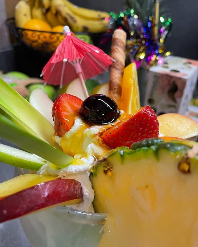 Eisbecher & Desserts